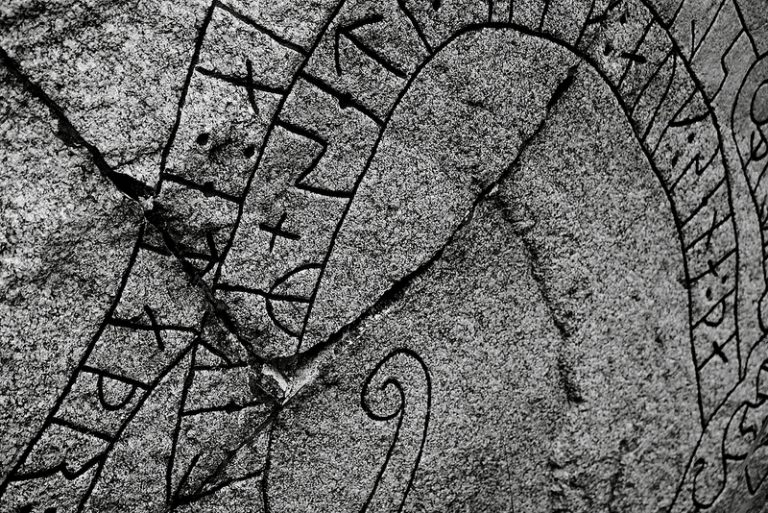 Likimo runos - deivių nornų dovanos. Suskaičiuokite savo likimo runas.